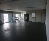 Depósito com 900m² no bairro Sarandi em Porto Alegre