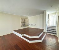 Casa com 350m², 7 dormitórios, 1 suíte, 4 vagas no bairro Sarandi em Porto Alegre