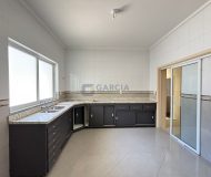 Casa com 350m², 7 dormitórios, 1 suíte, 4 vagas no bairro Sarandi em Porto Alegre