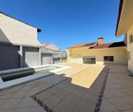 Casa com 350m², 7 dormitórios, 1 suíte, 4 vagas no bairro Sarandi em Porto Alegre