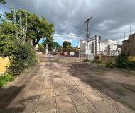Casa com 80m², 3 dormitórios, 1 suíte, 1 vaga no bairro Jardim Itu Sabará em Porto Alegre
