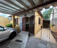 Casa com 80m², 3 dormitórios, 1 suíte, 1 vaga no bairro Jardim Itu Sabará em Porto Alegre
