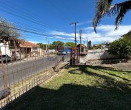 Terreno com 410m², 1 vaga no bairro Jardim Sabará em Porto Alegre