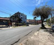 Terreno com 410m², 1 vaga no bairro Jardim Sabará em Porto Alegre