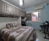 Casa com 170m², 4 dormitórios, 1 suíte, 2 vagas no bairro Sarandi em Porto Alegre