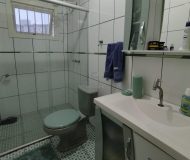 Casa com 170m², 4 dormitórios, 1 suíte, 2 vagas no bairro Sarandi em Porto Alegre