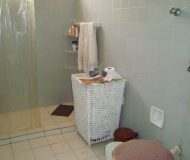 Casa com 550m², 5 dormitórios, 4 vagas no bairro Chácara das Pedras em Porto Alegre