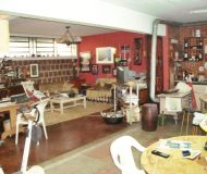 Casa com 550m², 5 dormitórios, 4 vagas no bairro Chácara das Pedras em Porto Alegre