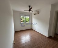 Apartamento com 42m², 2 dormitórios, 1 vaga no bairro Morro Santana em Porto Alegre