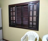 Casa com 170m², 3 dormitórios, 3 vagas no bairro Sarandi em Porto Alegre