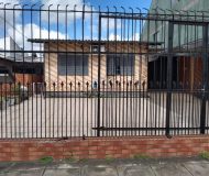 Casa com 170m², 3 dormitórios, 3 vagas no bairro Sarandi em Porto Alegre