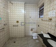 Casa com 396m², 4 dormitórios, 1 suíte, 4 vagas no bairro Jardim Lindóia em Porto Alegre