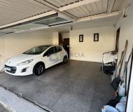 Casa com 396m², 4 dormitórios, 1 suíte, 4 vagas no bairro Jardim Lindóia em Porto Alegre