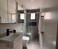 Apartamento com 65m², 2 dormitórios, 1 suíte, 2 vagas no bairro Petrópolis em Porto Alegre