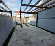 Casa com 187m², 3 dormitórios, 1 suíte, 2 vagas no bairro Sarandi em Porto Alegre