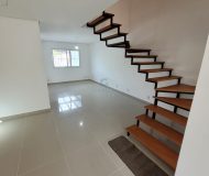 Casa com 187m², 3 dormitórios, 1 suíte, 2 vagas no bairro Sarandi em Porto Alegre