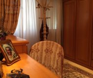 Casa com 230m², 3 dormitórios, 1 suíte, 2 vagas no bairro Jardim Lindóia em Porto Alegre