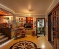 Casa com 350m², 4 dormitórios, 1 suíte, 3 vagas no bairro Jardim Itu em Porto Alegre