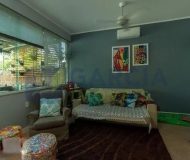 Casa com 350m², 4 dormitórios, 1 suíte, 3 vagas no bairro Jardim Itu em Porto Alegre