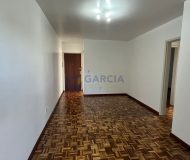 Apartamento com 65m², 2 dormitórios, 1 vaga no bairro São Sebastião em Porto Alegre