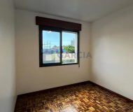 Apartamento com 65m², 2 dormitórios, 1 vaga no bairro São Sebastião em Porto Alegre