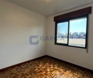 Apartamento com 65m², 2 dormitórios, 1 vaga no bairro São Sebastião em Porto Alegre