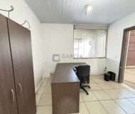 Depósito com 430m², 1 vaga no bairro Rubem Berta em Porto Alegre