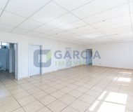 Prédio com 2.042m² no bairro Navegantes em Porto Alegre