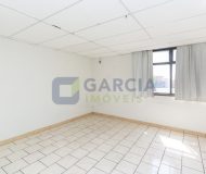 Prédio com 2.042m² no bairro Navegantes em Porto Alegre