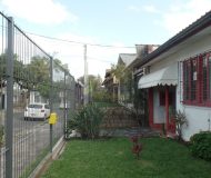 Casa com 110m², 3 dormitórios, 1 vaga no bairro Sarandi em Porto Alegre
