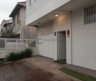 Depósito com 457m², 3 vagas no bairro Humaitá em Porto Alegre