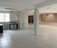 Depósito com 457m², 3 vagas no bairro Humaitá em Porto Alegre