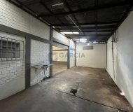 Depósito com 240m², 3 vagas no bairro Sarandi em Porto Alegre