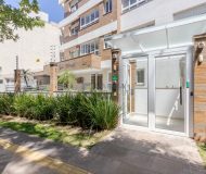 Apartamento com 78m², 2 dormitórios, 1 suíte, 2 vagas no bairro Jardim Botânico em Porto Alegre