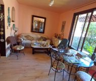 Casa com 200m², 4 dormitórios, 2 vagas no bairro Partenon em Porto Alegre