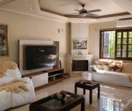 Casa com 460m², 5 dormitórios, 5 suítes, 2 vagas no bairro Sarandi em Porto Alegre