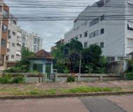 Terreno com 371m² no bairro Passo da Areia em Porto Alegre