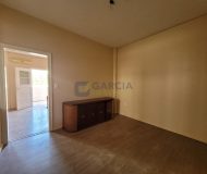 Casa com 240m², 4 dormitórios, 3 suítes, 2 vagas no bairro Floresta em Porto Alegre