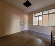 Casa com 240m², 4 dormitórios, 3 suítes, 2 vagas no bairro Floresta em Porto Alegre