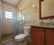 Casa com 240m², 4 dormitórios, 3 suítes, 2 vagas no bairro Floresta em Porto Alegre