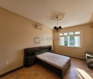 Casa com 240m², 4 dormitórios, 3 suítes, 2 vagas no bairro Floresta em Porto Alegre