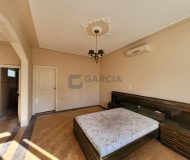 Casa com 240m², 4 dormitórios, 3 suítes, 2 vagas no bairro Floresta em Porto Alegre