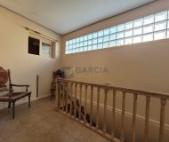 Casa com 240m², 4 dormitórios, 3 suítes, 2 vagas no bairro Floresta em Porto Alegre