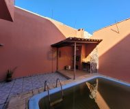 Casa com 240m², 4 dormitórios, 3 suítes, 2 vagas no bairro Floresta em Porto Alegre