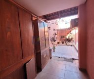 Casa com 240m², 4 dormitórios, 3 suítes, 2 vagas no bairro Floresta em Porto Alegre