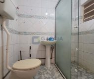 Casa com 240m², 4 dormitórios, 3 suítes, 2 vagas no bairro Floresta em Porto Alegre