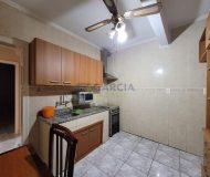 Casa com 240m², 4 dormitórios, 3 suítes, 2 vagas no bairro Floresta em Porto Alegre