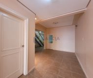 Casa com 240m², 4 dormitórios, 3 suítes, 2 vagas no bairro Floresta em Porto Alegre