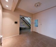 Casa com 240m², 4 dormitórios, 3 suítes, 2 vagas no bairro Floresta em Porto Alegre