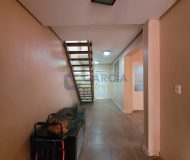 Casa com 240m², 4 dormitórios, 3 suítes, 2 vagas no bairro Floresta em Porto Alegre